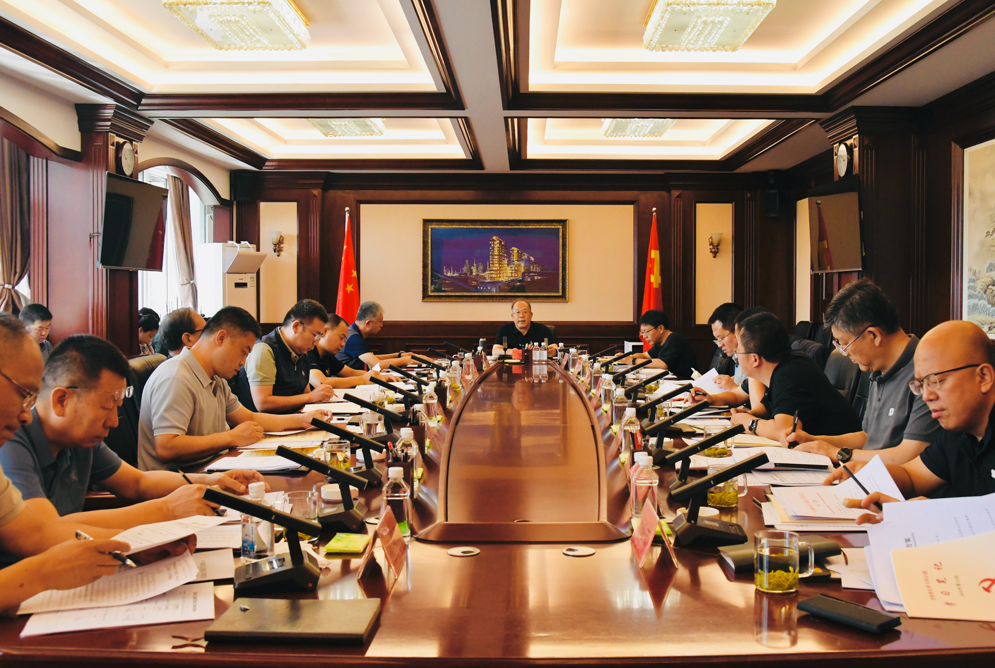 潞安化工集團(tuán)黨委召開企業(yè)改革發(fā)展轉(zhuǎn)型研討會(huì)